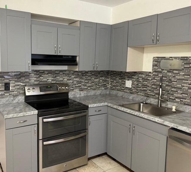 property at 4425 Blackhawk Ln