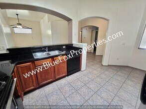 5541 N Silver Stream Way in Tucson, AZ - Building Photo - Building Photo