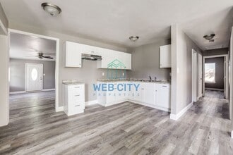 508 S Jesse Lee St in Kemp, TX - Building Photo - Building Photo