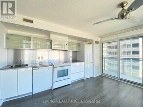 705-4k Spadina Ave. in Toronto, ON - Building Photo - Building Photo