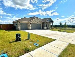 1832 Caponier St in Nolanville, TX - Foto de edificio - Building Photo