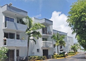 2498 SW 17th Ave, Unit Apartment in NE Grove in Miami, FL - Building Photo
