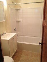 3429 N Oakland Ave in Milwaukee, WI - Building Photo - Building Photo