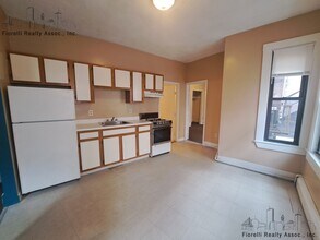 98 Salem St, Unit 4 in Boston, MA - Building Photo - Building Photo