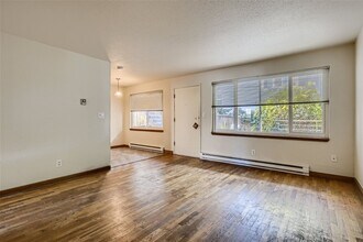 Holly Manor in Seattle, WA - Building Photo - Interior Photo