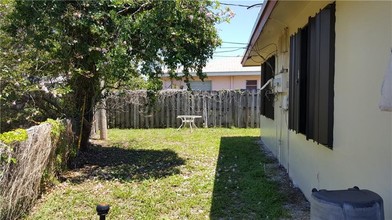 1461 SW 1st Ter in Pompano Beach, FL - Building Photo - Building Photo