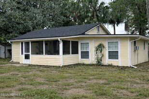 821 Cove St in Green Cove Springs, FL - Building Photo