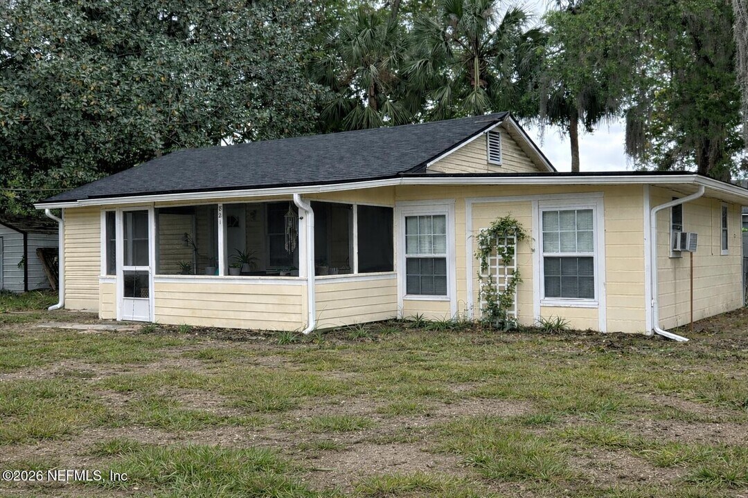 821 Cove St in Green Cove Springs, FL - Building Photo
