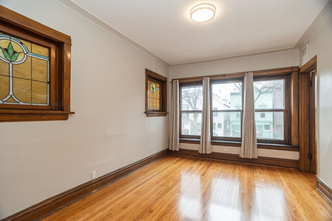 2112 W Roscoe St in Chicago, IL - Building Photo - Building Photo
