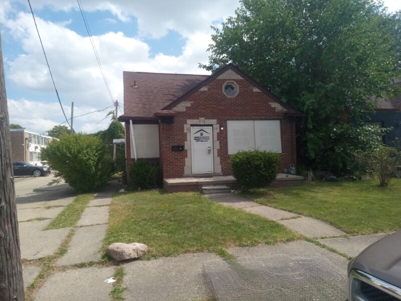 18988 Algonac St in Detroit, MI - Foto de edificio