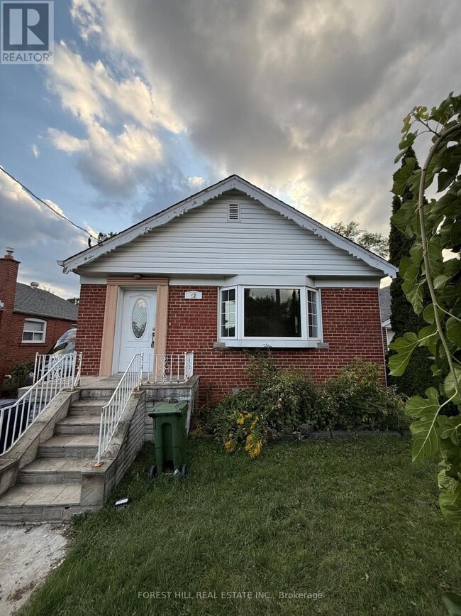 property at 52 Inniswood Dr