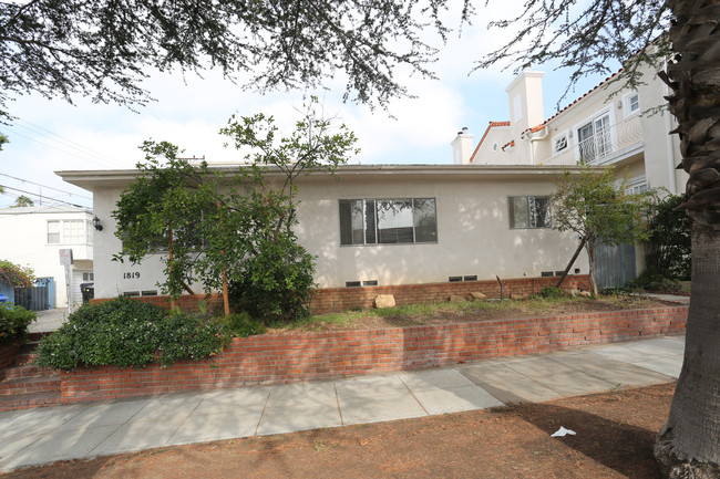 1819 Washington Ave in Santa Monica, CA - Building Photo - Building Photo