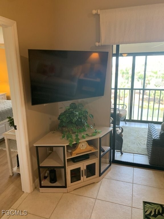 12191 Kelly Sands Way