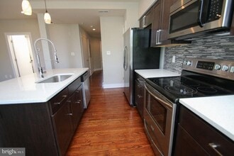 400 S 45th St in Philadelphia, PA - Building Photo - Building Photo