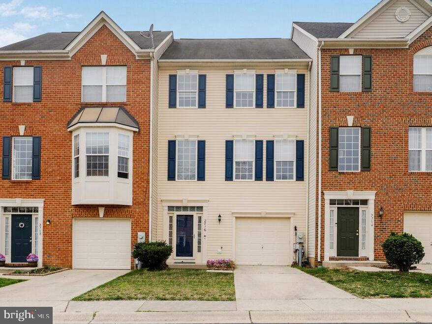 2716 Piscataway Run Dr in Odenton, MD - Building Photo