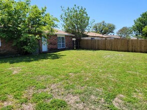 5225 Nash Dr in The Colony, TX - Building Photo - Building Photo