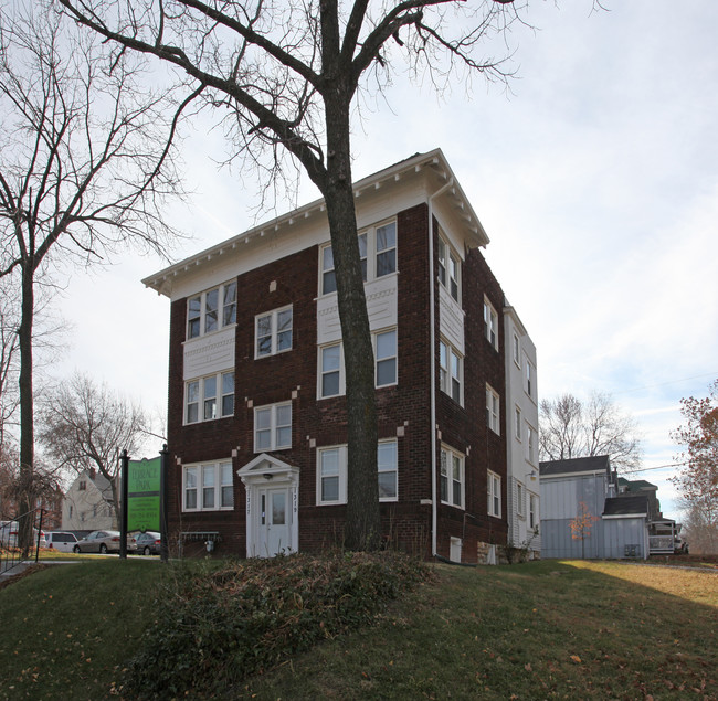 Terrace Park Apartments in Kansas City, MO - Building Photo - Building Photo