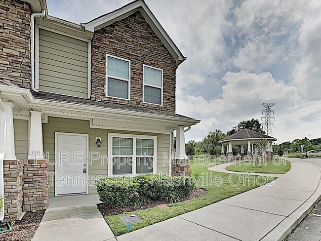 100 Cobblestone Pl Dr in Goodlettsville, TN - Building Photo - Building Photo