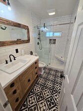 2645 Garnet Ave in San Diego, CA - Foto de edificio - Building Photo