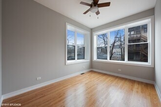 2737 W Evergreen Ave in Chicago, IL - Building Photo - Building Photo