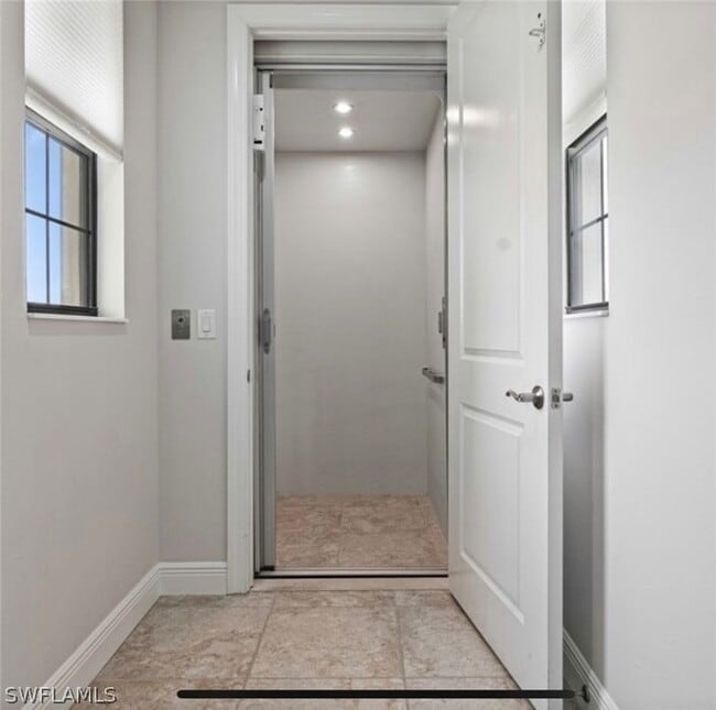 10455 Casella Way in Ft. Myers, FL - Foto de edificio - Building Photo