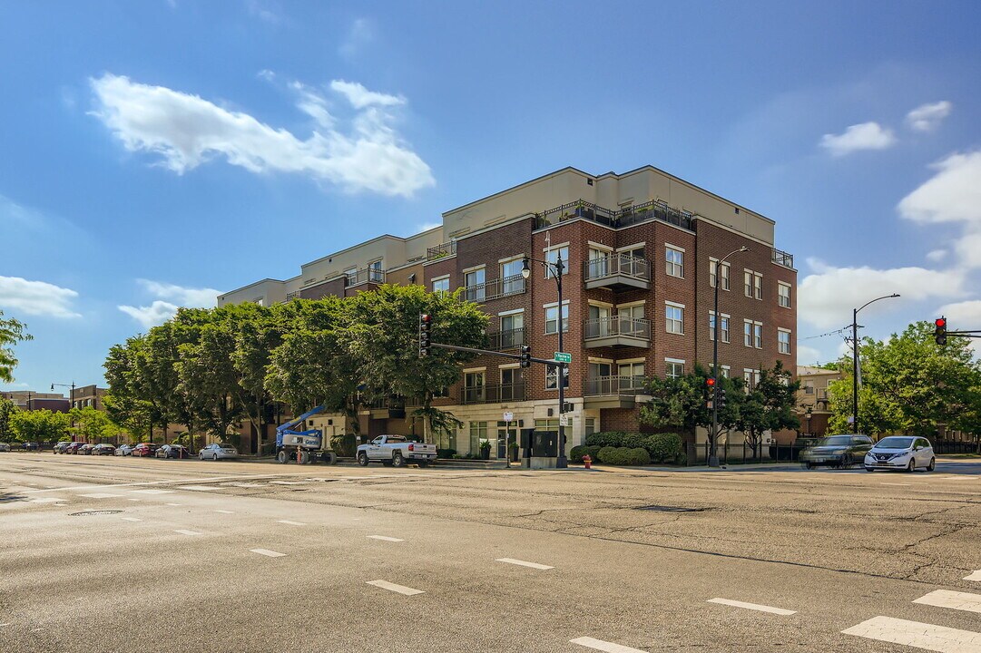 1155 W Roosevelt Rd in Chicago, IL - Building Photo