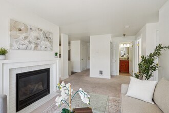 2152 N 112th St in Seattle, WA - Building Photo - Building Photo