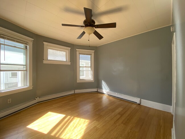 311 Magnolia St, Unit 2F in Highland Park, NJ - Building Photo - Building Photo