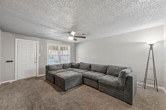 4900 Hope St in River Oaks, TX - Building Photo - Building Photo