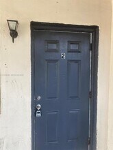 2861 NW 15th Ct in Fort Lauderdale, FL - Building Photo - Building Photo