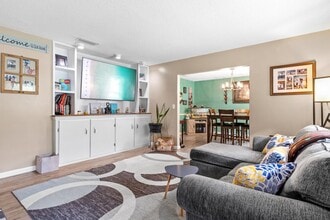 2442 Duncan Dr in Niceville, FL - Building Photo - Building Photo