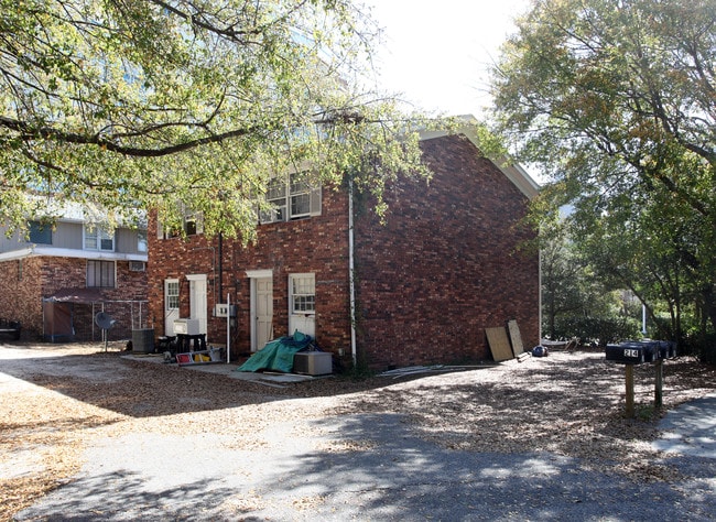 214 76th Ave N in Myrtle Beach, SC - Foto de edificio - Building Photo