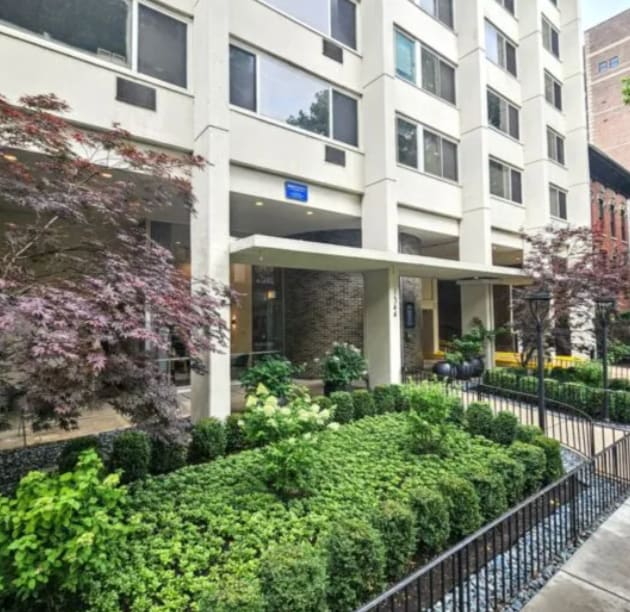 1356 N Dearborn St, Unit 19