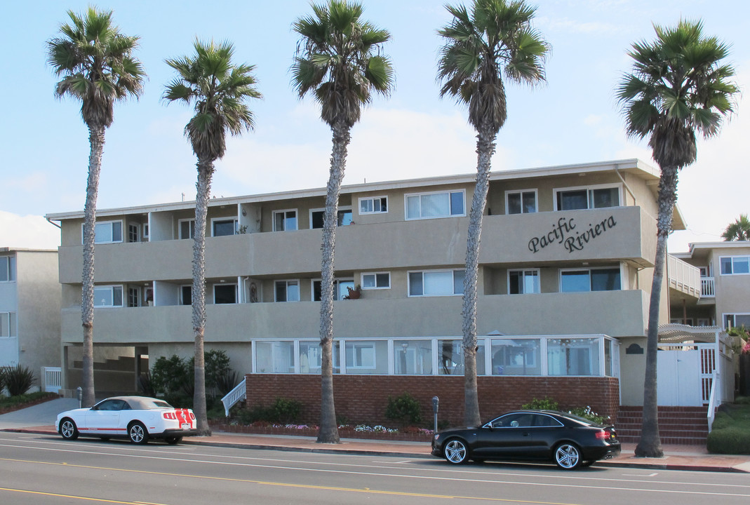 Pacific Riviera in Redondo Beach, CA - Building Photo