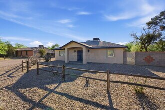 1901 N Rosemont Blvd in Tucson, AZ - Building Photo - Building Photo