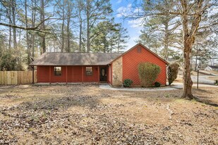 9383 Wood Knoll Ln in Jonesboro, GA - Building Photo