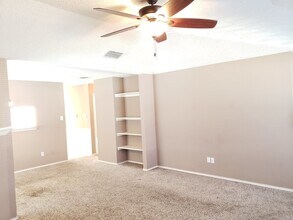 109 Glade Shadow Dr in Euless, TX - Building Photo - Building Photo