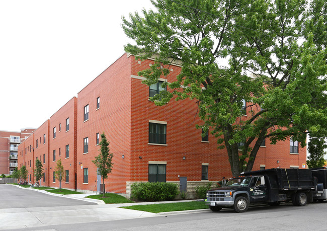 6602-6622 W Diversey Ave in Chicago, IL - Building Photo - Building Photo