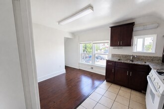 814-814 S Ardmore Ave in Los Angeles, CA - Building Photo - Building Photo