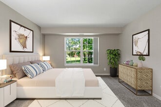 Niskayuna Gardens in Niskayuna, NY - Building Photo - Building Photo