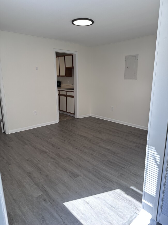 23 Elizabeth St, Unit 23 Elizabeth St Apt 2