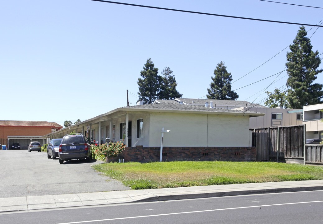 gummow Apartments in Santa Clara, CA - Building Photo