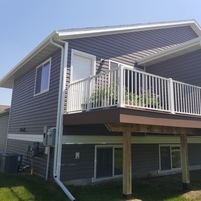 4126 Normandy St in Bismarck, ND - Building Photo - Building Photo