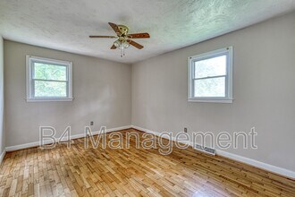 620 Greenhill Rd in Spartanburg, SC - Foto de edificio - Building Photo