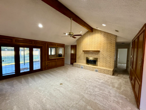 3109 S Roadrunner Ct in Granbury, TX - Building Photo - Building Photo