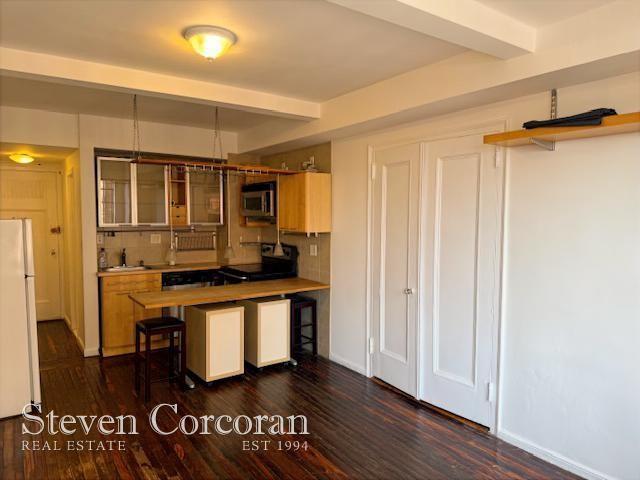 property at 45 Tudor City Pl