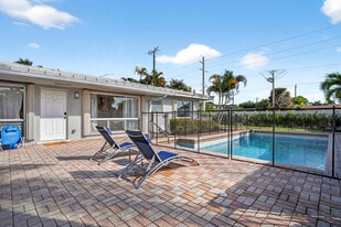 1761 NE 55th St in Fort Lauderdale, FL - Building Photo