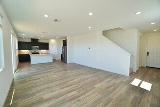 1788 Eiffel St in Lincoln, CA - Building Photo - Building Photo