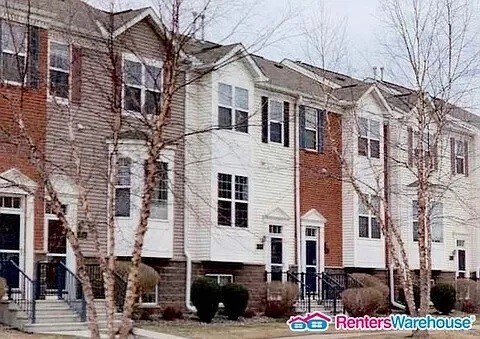 6806 158th St W in Apple Valley, MN - Building Photo