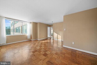 6641 Wakefield Dr in Alexandria, VA - Building Photo - Building Photo